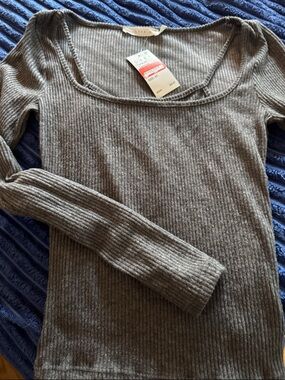 Lush Ribbed Scoop-Neck Sweater Top - Gray